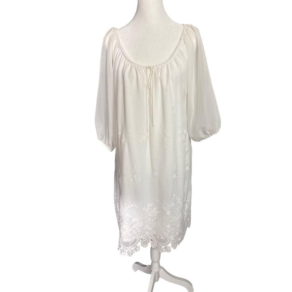 Elegant Eva Mendes White Peasant Dress - Flowy & Angelic Size M